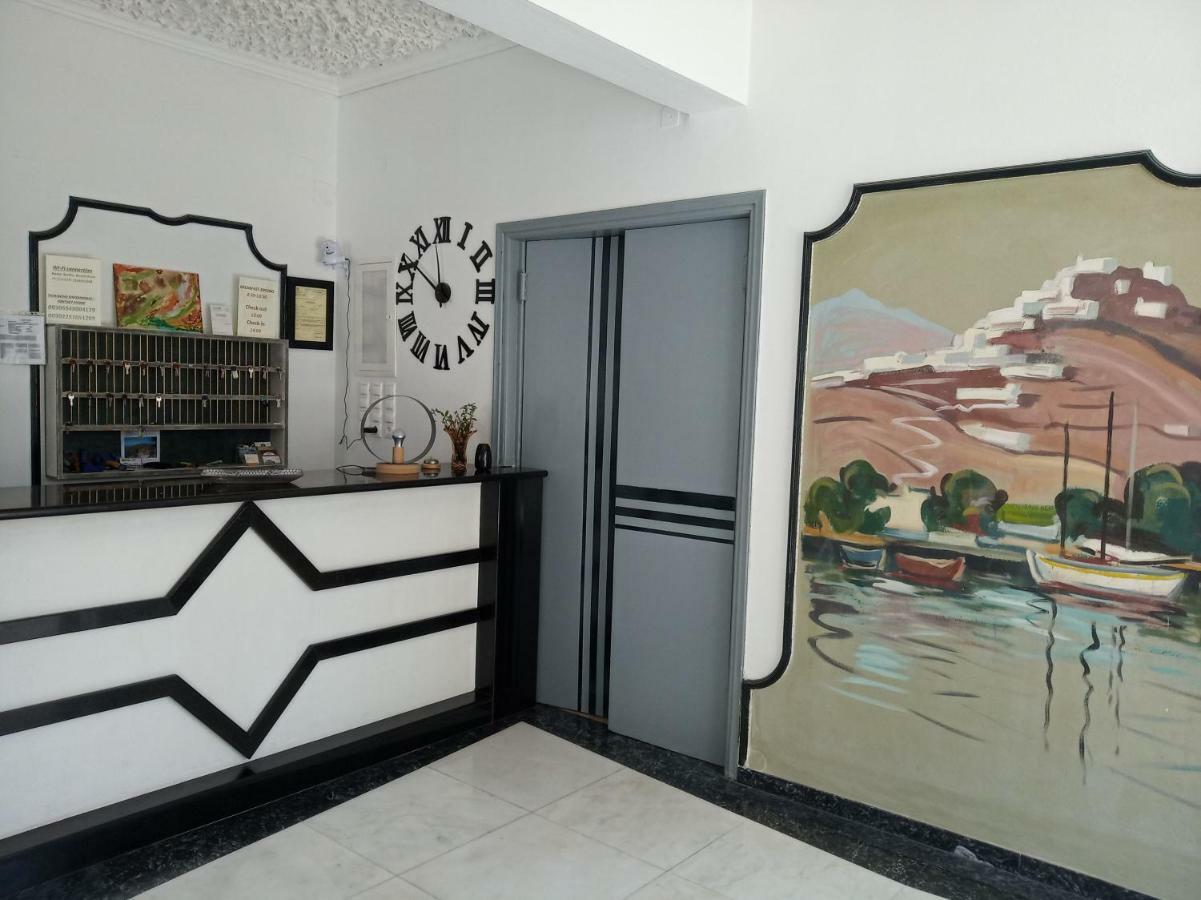 Serifos Beach Hotel Livadi  Bagian luar foto